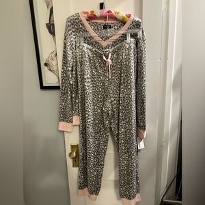 Women’s Kate Spade 2 Piece Pajama Set size L